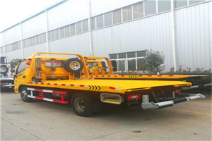 宝兴附近拖车救援搭电